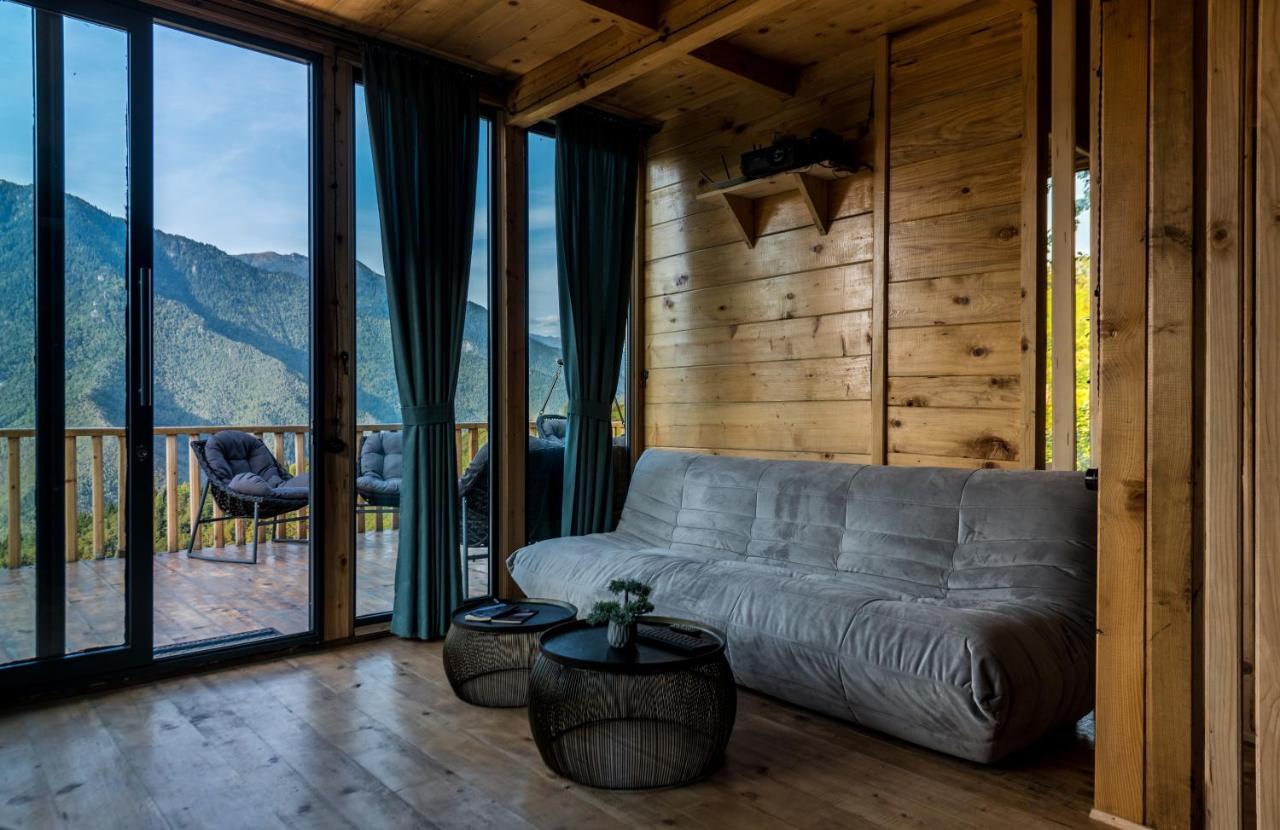 Hill Inn K'eda Екстериор снимка