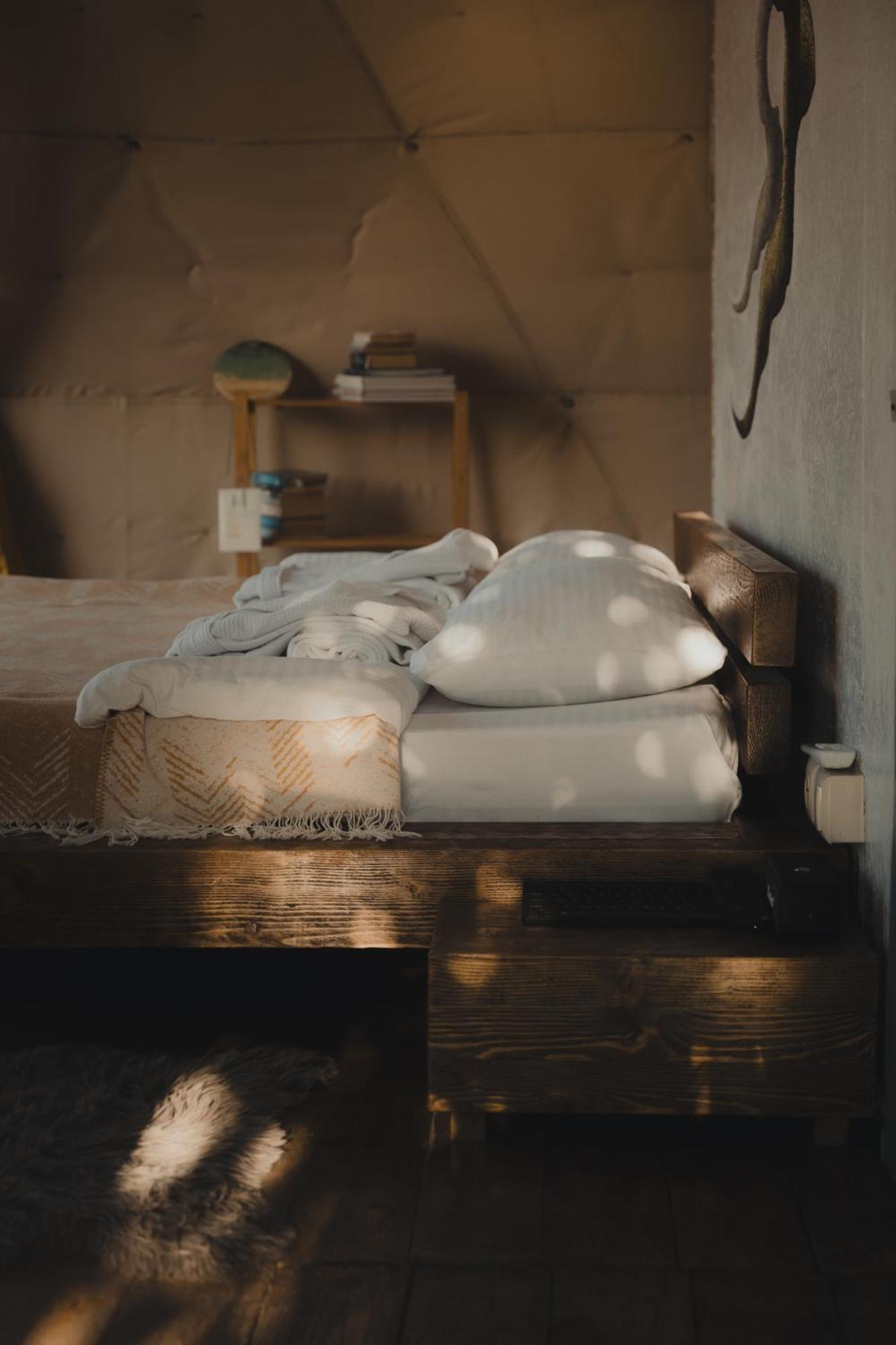 Hill Inn K'eda Екстериор снимка